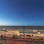 Apartamento Renovated In Knokke-heist With Views