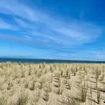 Renovated In Knokke-heist With Views Apartamento