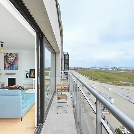 Renovated In Knokke-heist With Views Διαμέρισμα *