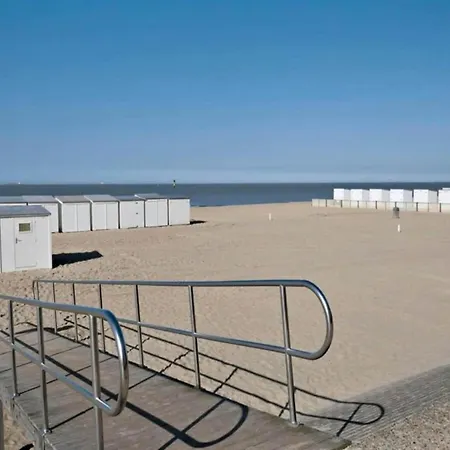 Renovated In Knokke-heist With Views Heulebrug