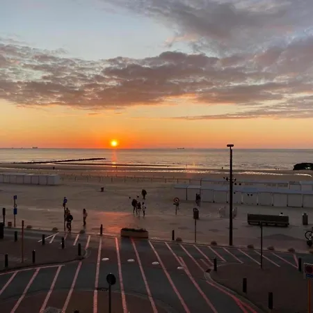 Renovated In Knokke-heist With Views * Heulebrug