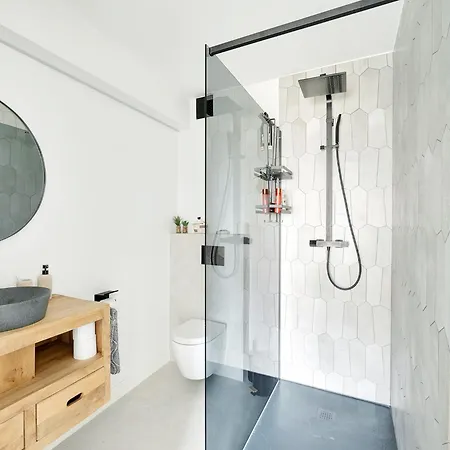 Renovated In Knokke-heist With Views Apartment Heulebrug