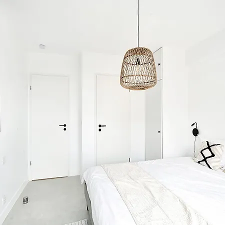 公寓 Renovated In Knokke-heist With Views Heulebrug