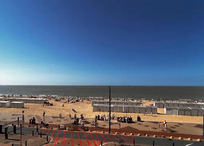 Διαμέρισμα Renovated In Knokke-heist With Views