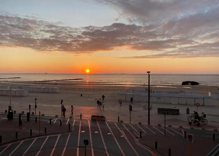 Renovated In Knokke-heist With Views * Heulebrug