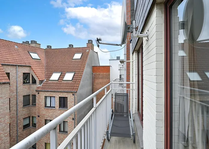 Renovated In Knokke-heist With Views Διαμέρισμα