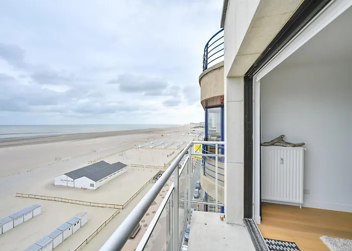 Renovated In Knokke-heist With Views * Heulebrug